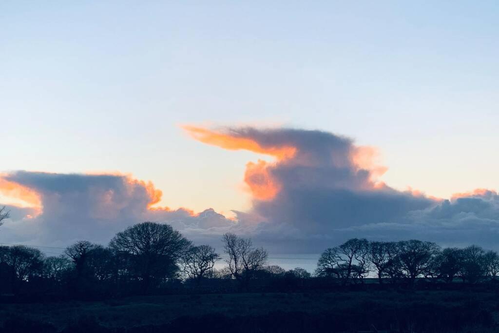Lle Mary - Beautiful Views, Hot Tub, Secluded, Dog Welcome, Barmouth Llanddwywe ภายนอก รูปภาพ