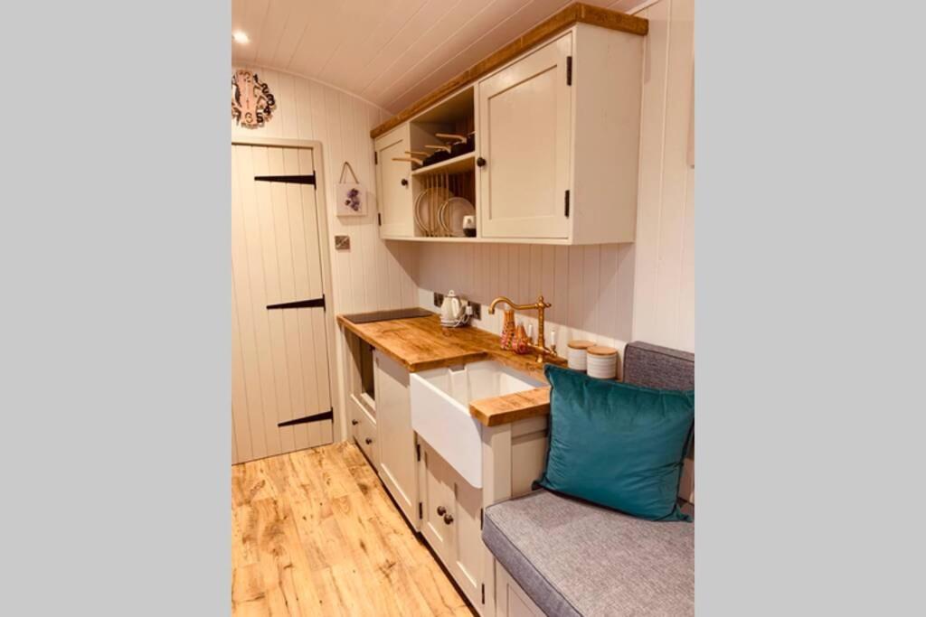Lle Mary - Beautiful Views, Hot Tub, Secluded, Dog Welcome, Barmouth Llanddwywe ภายนอก รูปภาพ